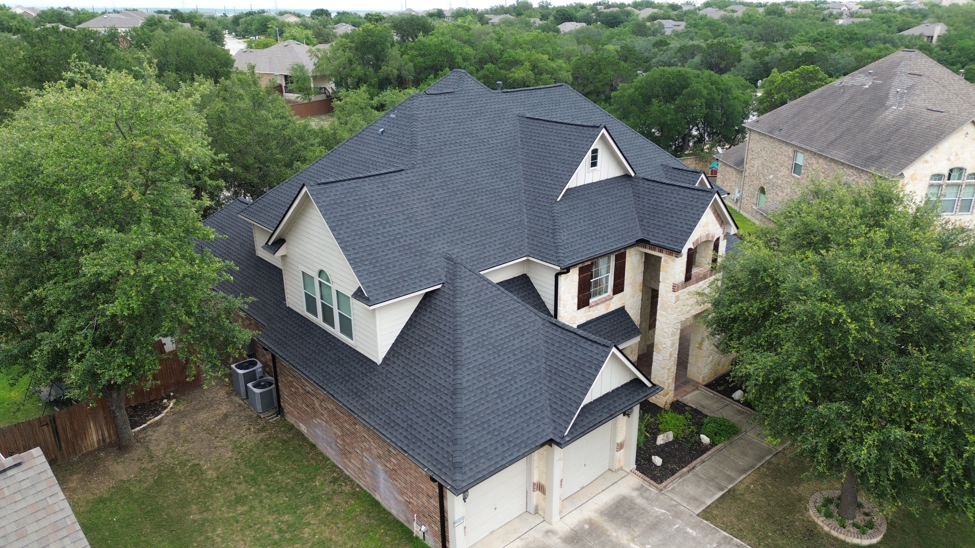 excellent-roofing-company-spring-tx-blue-truss